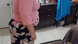 Met a stranger at night in the parking lot, and let him feast on my pussy