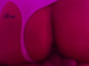 Me siento en una polla de mi vecino 3/16