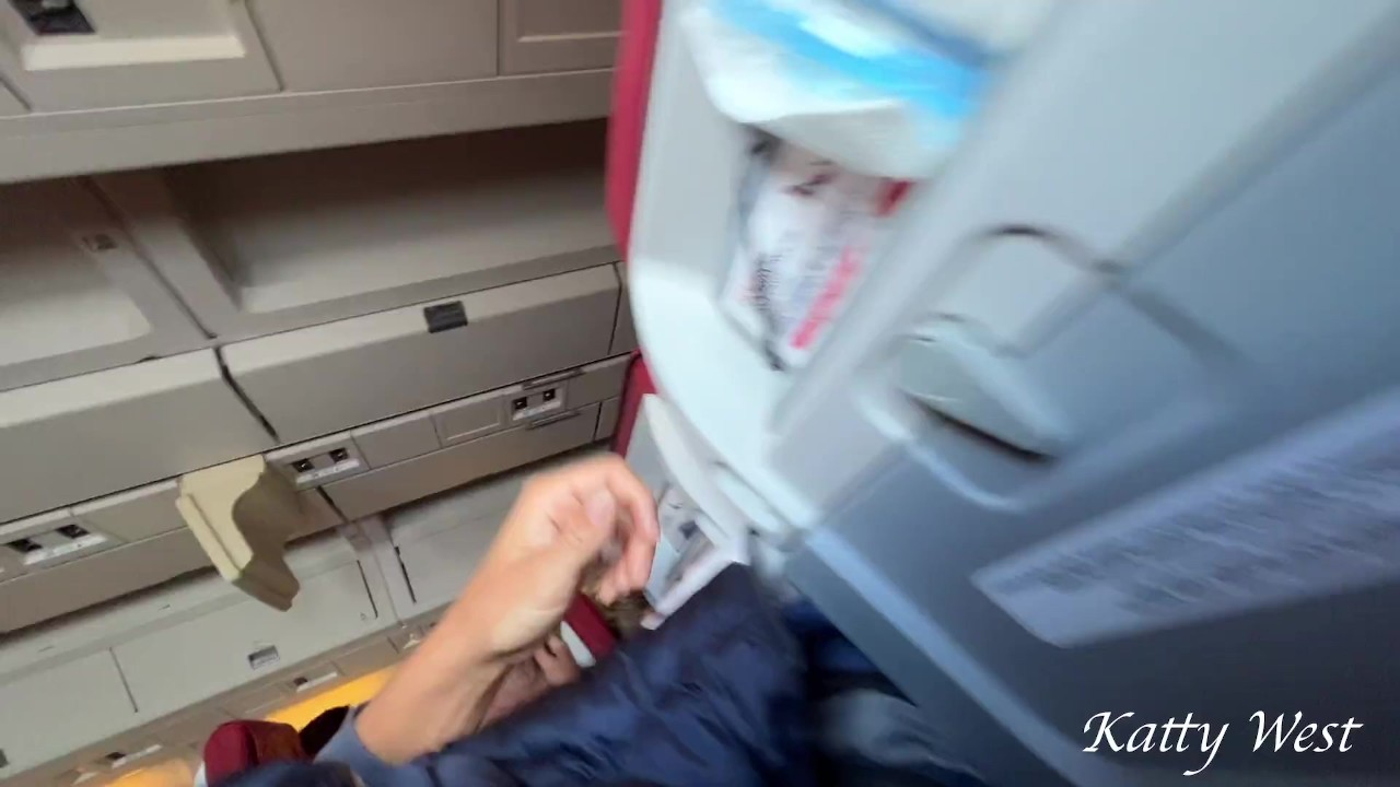 Risky extreme public airplane blowjob - RedTube