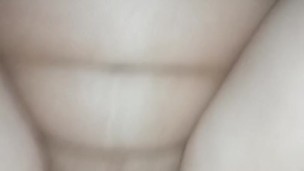 Estabas mirando Netflix, hasta que Samael me quito la ropa y metió su verga en mi vagina caliente🍑