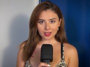 POV- La amiga de tu mamá quiere darte su regalito. ASMR CALIENTE 1/16