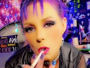 Laurasquirts with smoke shaking ASS 8/16