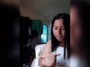 Dejé jugar con mi play al amigo de mi novio y el me dejo jugar con su verga😈 15/16