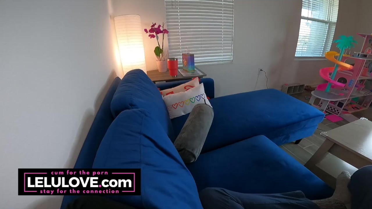 Babe chats nude in open robe about mental health & type of therapy she does mixed w/ behind the scenes sex talk - Lelu Love - Vídeo de sexo gratis - RedTube