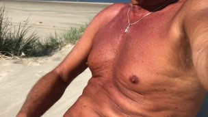 Ultimateslut CUMSHOT ON THE BEACH
