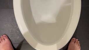 College Cub Public Toilet Piss POV