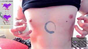 Playing with the nipples and a lot of pleasure!