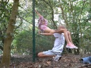 Mocno wylizałem cipkę mojej napalonej dziewczyny w lesie 14/16