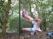 Mocno wylizałem cipkę mojej napalonej dziewczyny w lesie 15/16