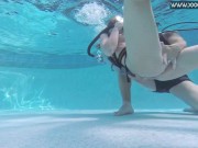 Minnie is being hardcore fucked in the pool 5/16