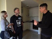 A Villa Anderson le gusta testear las casas con el orto - Anal Creampie 2/16