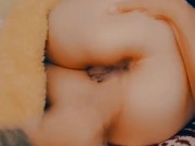 Me mete los dedos en el culo