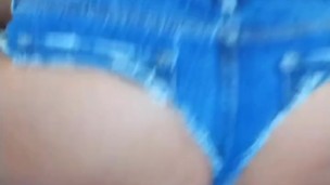 Milf in jean shorts cums twice