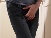 Soaking jeans with lots of pee - Screenshot 10 of 16 - Diaper Boy