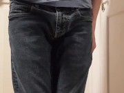 Soaking jeans with lots of pee - Screenshot 6 of 16 - Kink