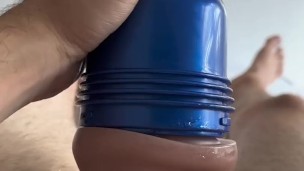 Huge Dick Twink Cumming Into Fleshlight