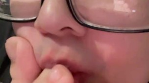 College Weeb Boy Sucks & WORSHIPS HIS OWN FEET with Eminem Rap