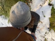 PETITE RANDONNEUSE ME SUCE DANS LES BOIS SOUS LA NEIGE 10/16