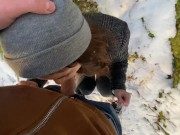 PETITE RANDONNEUSE ME SUCE DANS LES BOIS SOUS LA NEIGE 11/16