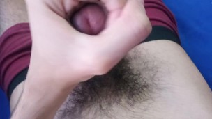 I masturbate fast before my family arrives ( Cumming for you)