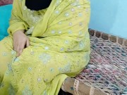 CHEATING WIFE NETU GIVING HANDJOB TO HER HUBBY AND LOOKING TOWARDS HIS FRIEND 1/16