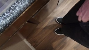 Desperate full piss into the sink