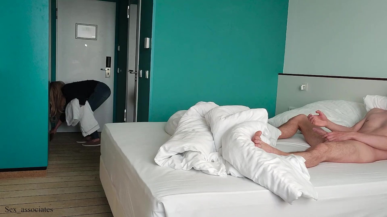 DICK FLASH. I pull out my dick in front of a young hotel maid and she agreed to jerk me off. - RedTube