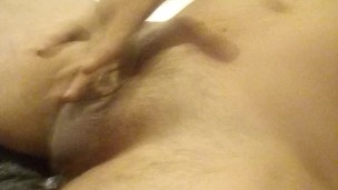 Rubbing boi clit