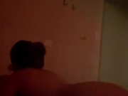 boquete gostoso na banheira, gozando na boca da safada 8/16