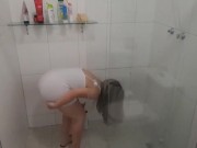 hot blonde cleaning and showing her ass 13/16