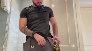 Giant plumber tricks Tiny to get in his mouth