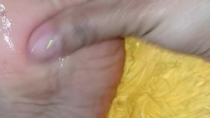 Rico masaje de pie con aceite