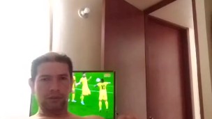 Paja express viendo futbol