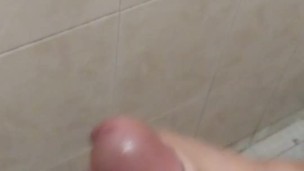 Jugando con mi verga