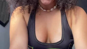 JOI español- llena de leche mis JEANS antes de que me vaya a estudiar y fumar420-ROLEPLAY