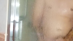 JoseENVIRGEN duchándose, nos duchamos juntos?