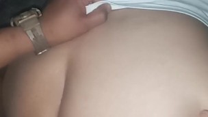 Universitária vino a ver Netflix y terminó follada