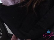 GFE sessions with Macy Meadows peeing outdoors and rubbing her pussy with in the car 14/16