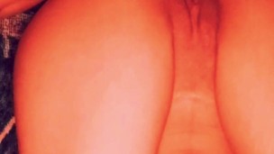 Mi vecino me folla mientras mi marido no esta