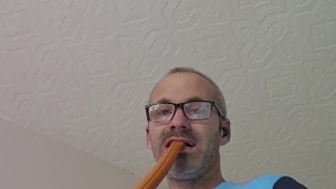 Deepthroating choking amd gagging on 20 inches