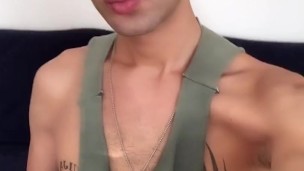 Long french kissing with me