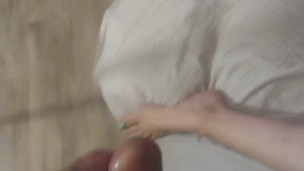 Hot guy masturbating and girl watches while she trys and play video games REAL UPSKIRT JERK (Thick)