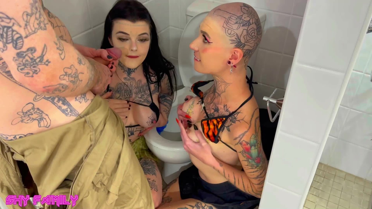 Toilet piss whores filled in all three holes 2 - Video di Sesso Gratis - RedTube