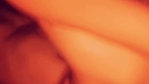 Mi vecino viene por azucar y me termina follando