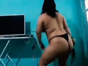 BianquinhaFox  rebolando dançando funk tirando a roupa até ficar peladinha mostrando tudo 9/16