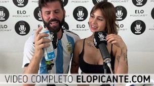 CAMI NAHIR BATE LA CREMA CON LAS TETAS EN EL CUARTO PICANTE