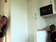 Mój napalony chłopak nie mógł przestać mnie ruchać, hydraulik był tuż za rogiem 13/16