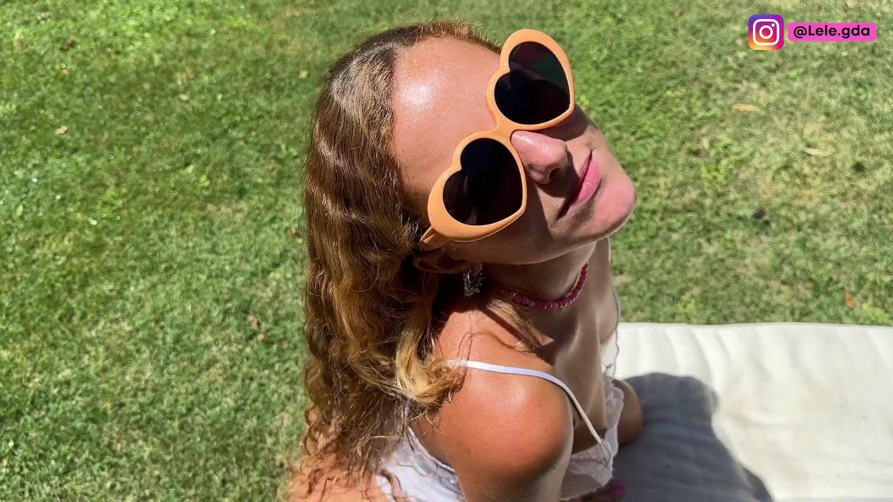 Bekleidet mit FREUTOY im Garten, um den Creampie in meinem Arsch zu halten! - RedTube