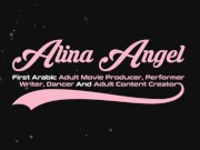 Alina Angel in the mall w/ Brian Omally الينا انجل كحبه عراقيه تتنايج في المول 1/16