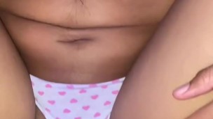 Mi vagina cremosa reduce una gran verga que me hace gritar de placer hasta recibir mucho semen